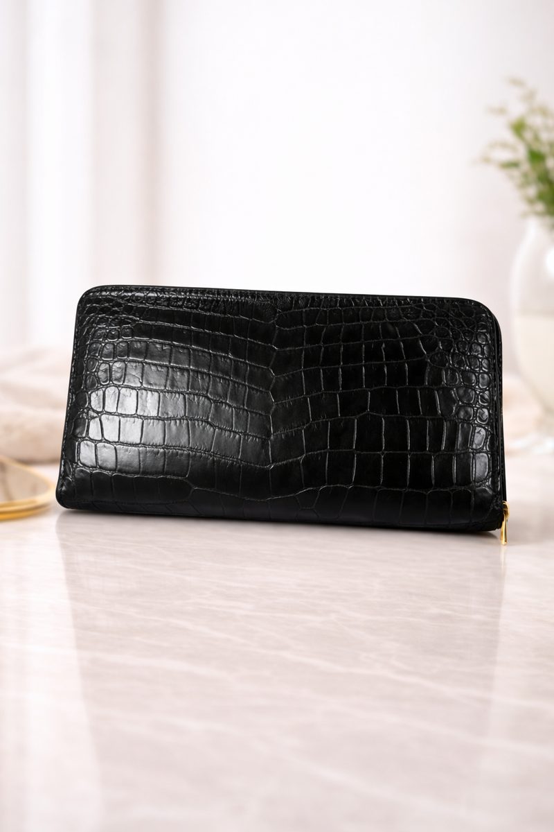 ファスナー付き長財布